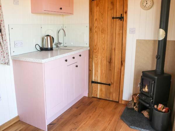 Llety'R Bugail Villa Holyhead Bagian luar foto