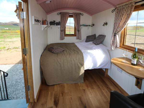Llety'R Bugail Villa Holyhead Bagian luar foto